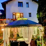 Cozy Niya , до боровец , двор и барбекю Pensiune