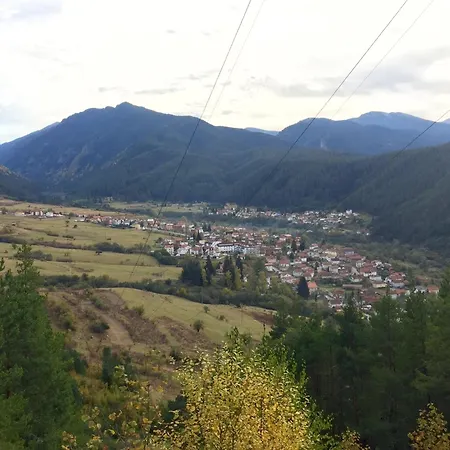 Гостевой дом Cozy Niya , до боровец , двор и барбекю Бели-Искыр