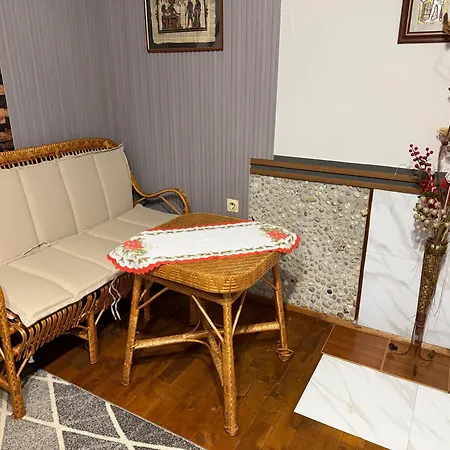 Gasthof Cozy Niya , до боровец , двор и барбекю