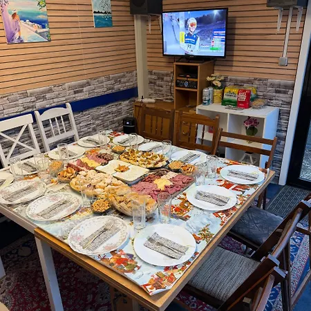 Maison d'hôtes Cozy Niya , до боровец , двор и барбекю Beli Iskar